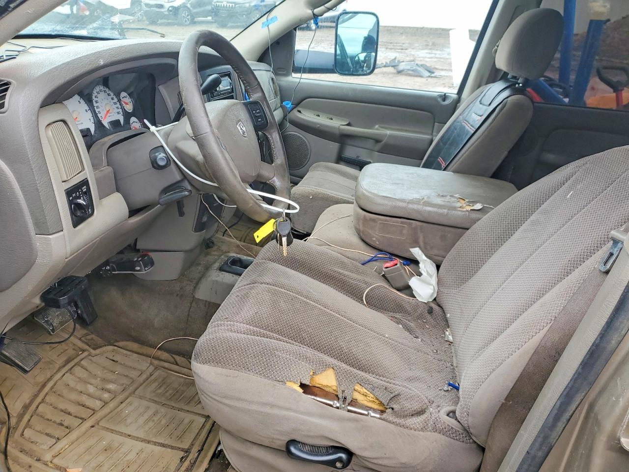 2004 DODGE RAM 1500 ST photo 7