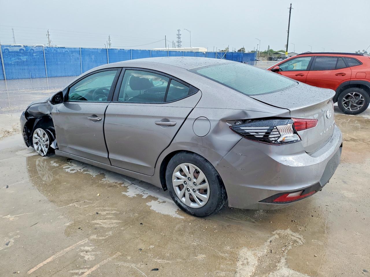 2020 HYUNDAI ELANTRA photo 2