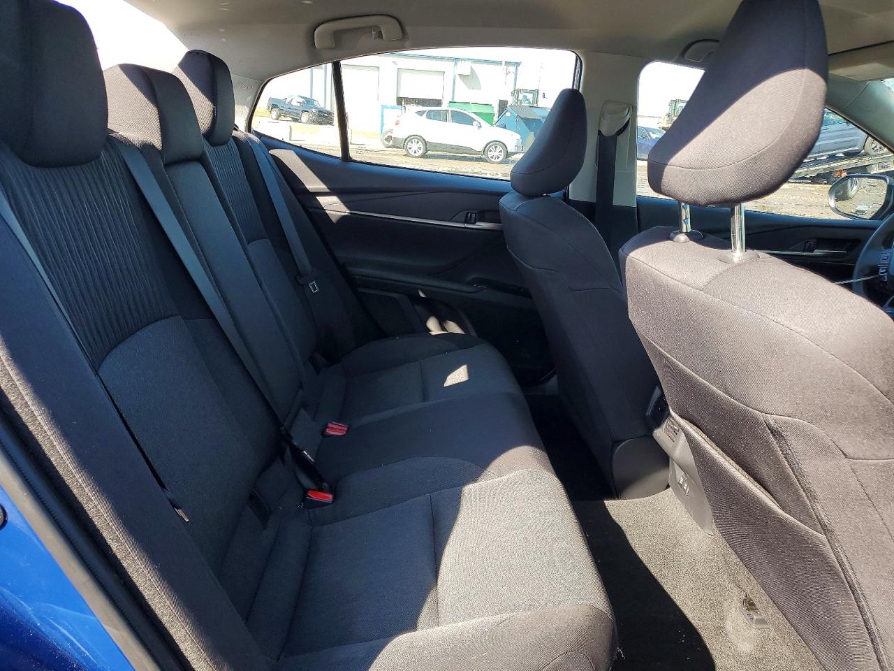 2025 TOYOTA CAMRY LE photo 28