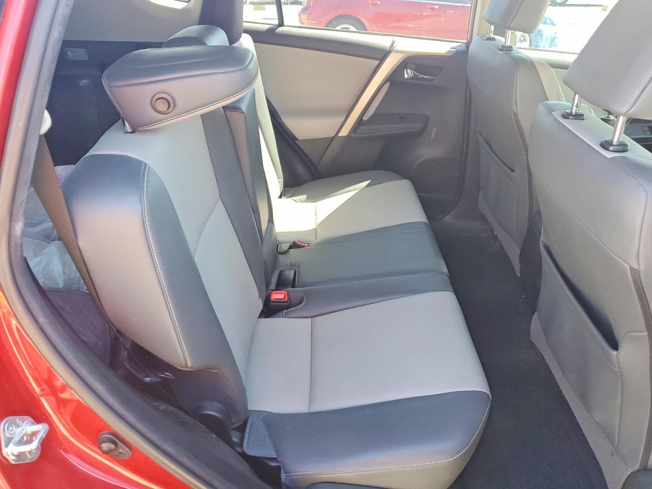 2015 TOYOTA RAV4 LIMITED photo 19