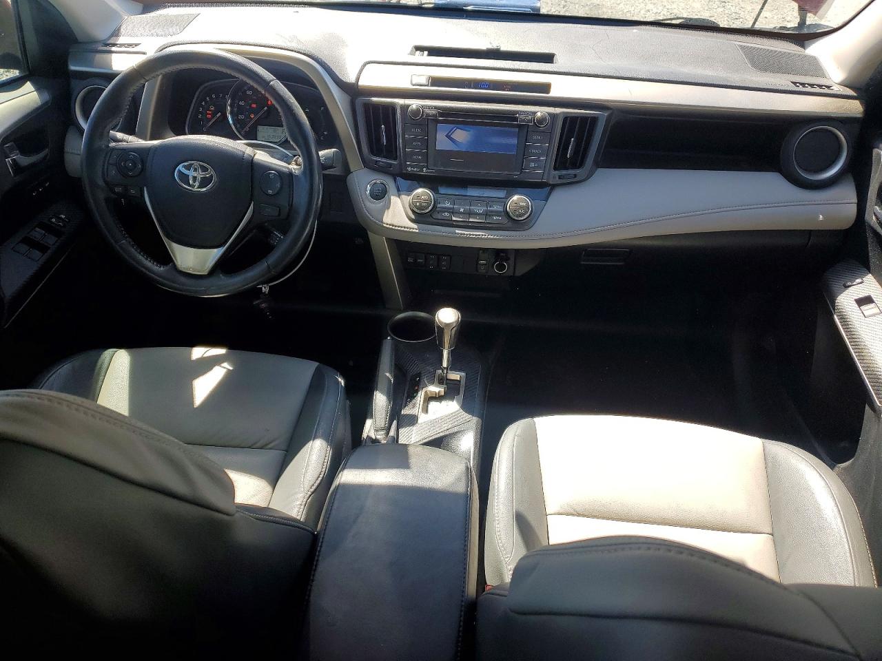 2015 TOYOTA RAV4 LIMITED photo 15