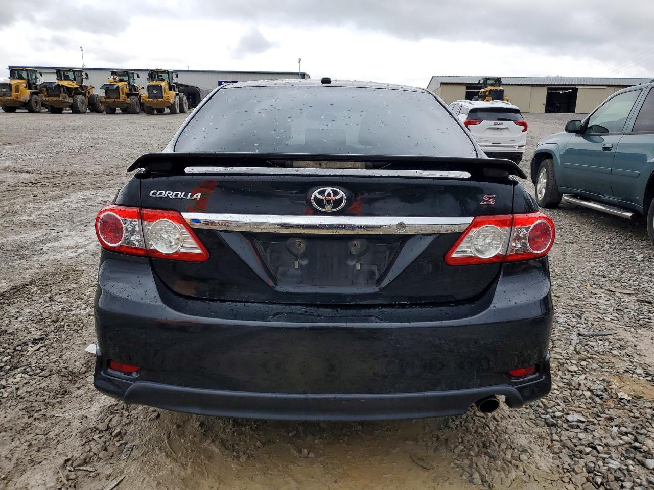 2012 TOYOTA COROLLA S photo 11