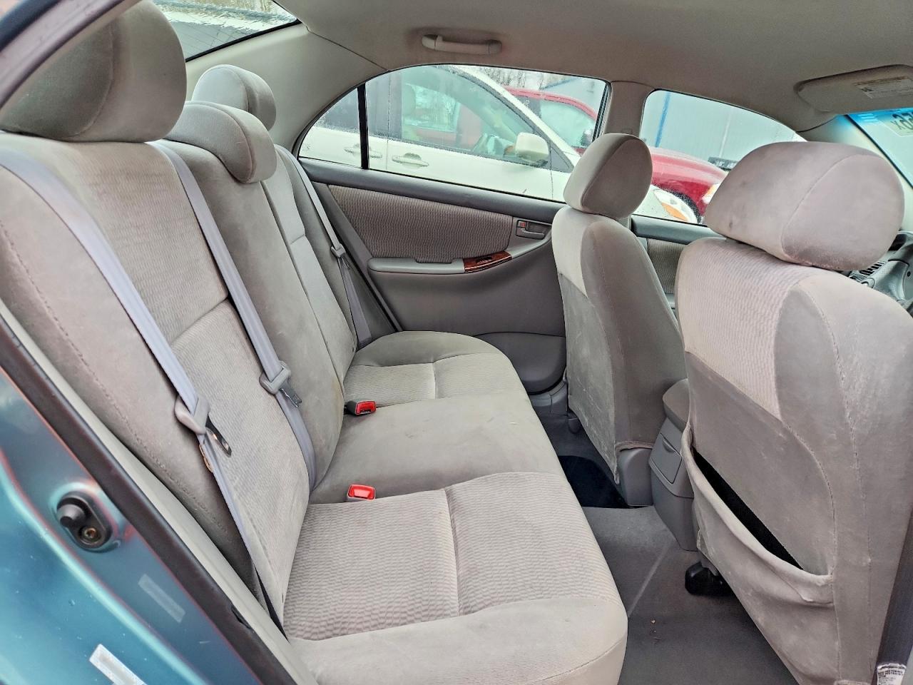 2006 TOYOTA COROLLA LE photo 10