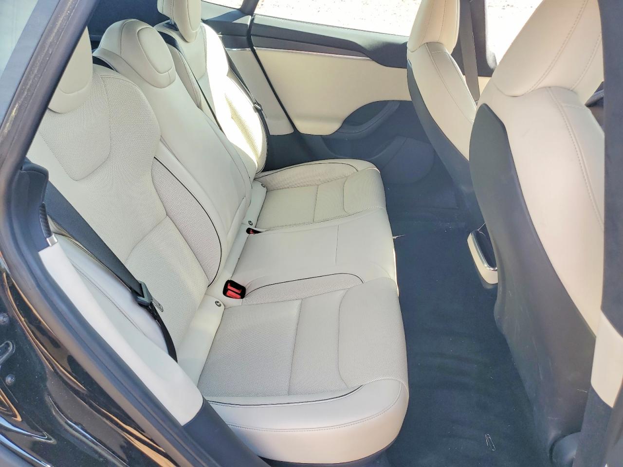 2022 TESLA MODEL S photo 19