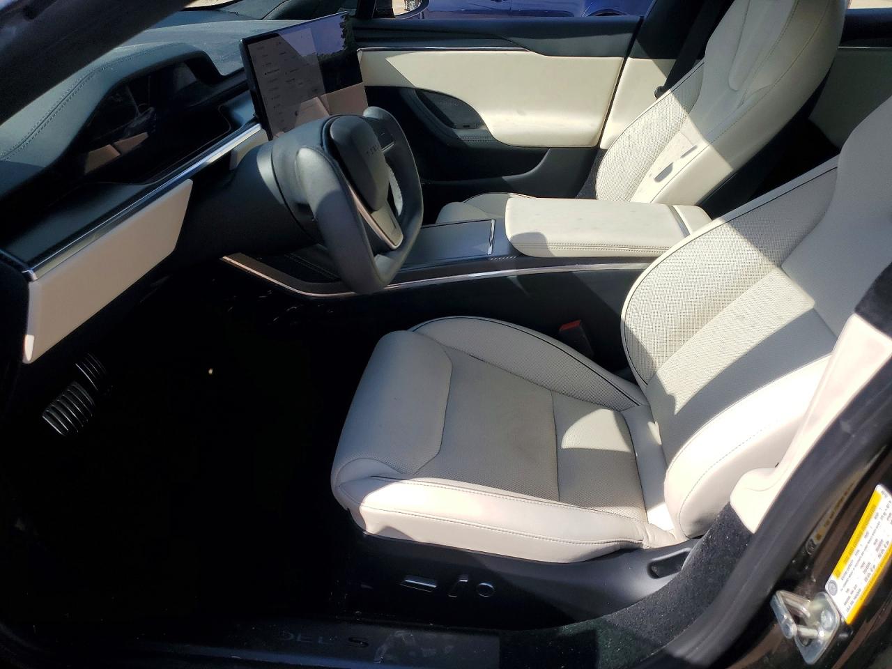 2022 TESLA MODEL S photo 13