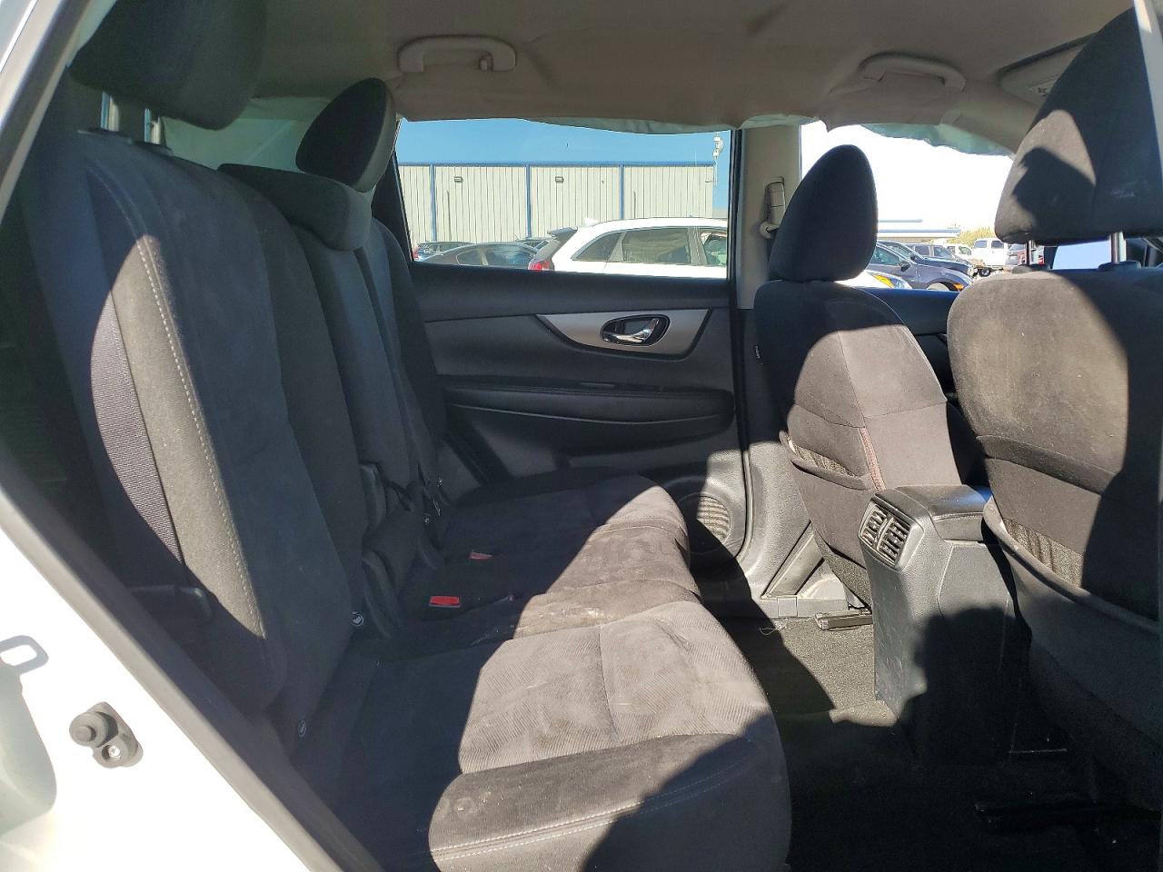 2016 NISSAN ROGUE SV photo 21