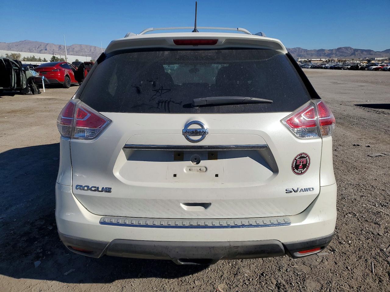2016 NISSAN ROGUE SV photo 11