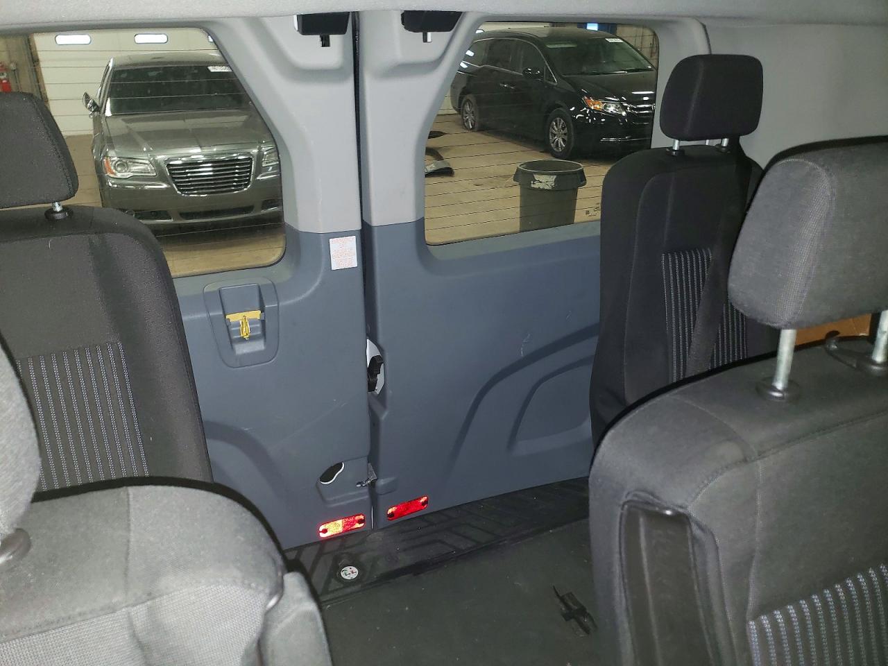 2017 FORD TRANSIT T-350 photo 10