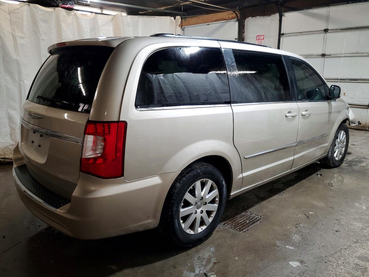 2013 CHRYSLER TOWN & COUNTRY TOURING photo 3