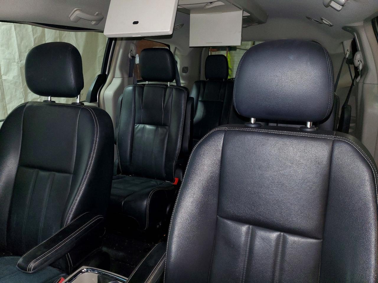 2013 CHRYSLER TOWN & COUNTRY TOURING photo 10