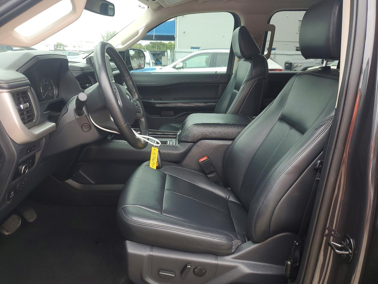 2024 FORD EXPEDITION XLT photo 7