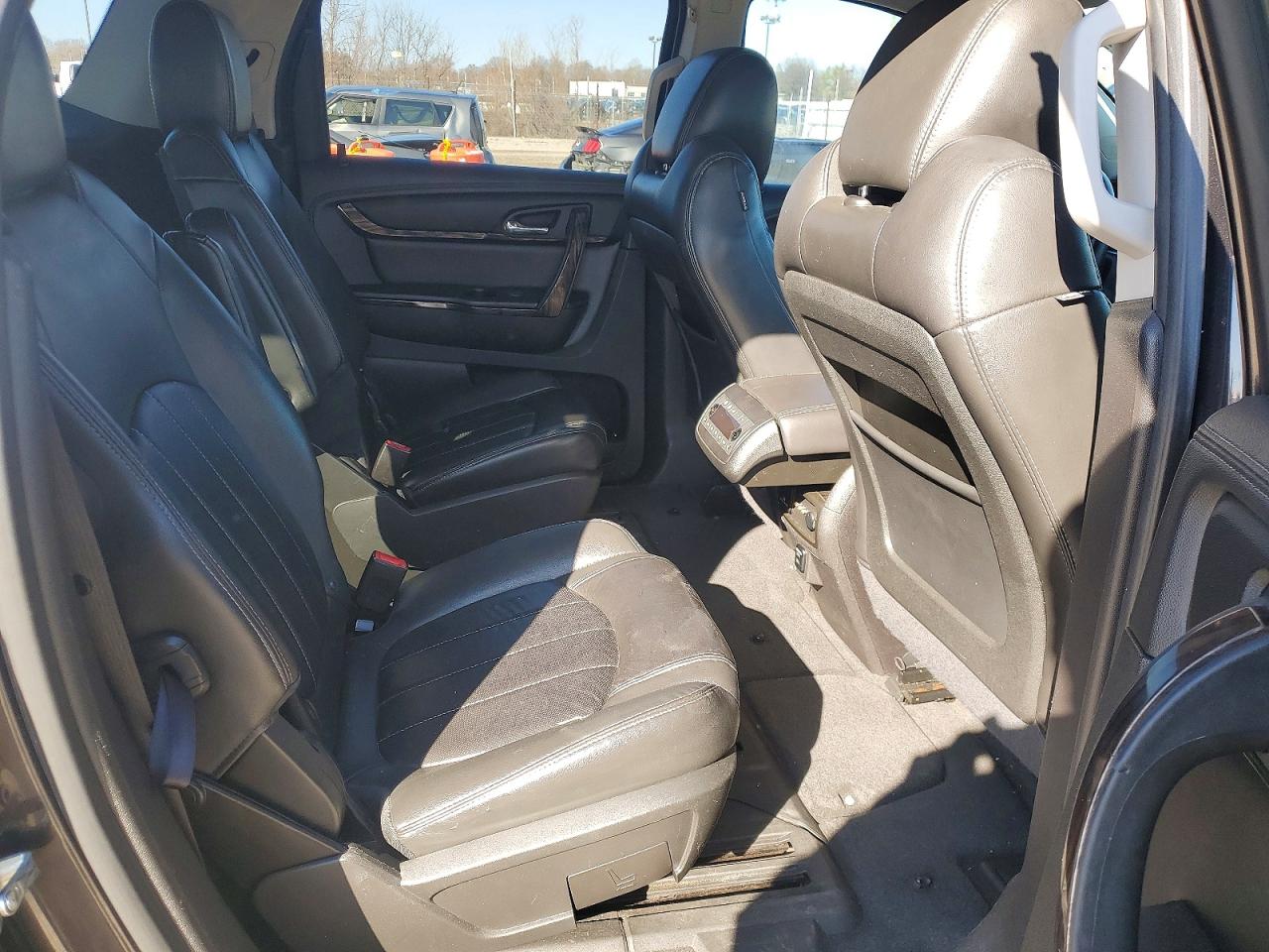 2015 GMC ACADIA DENALI photo 31
