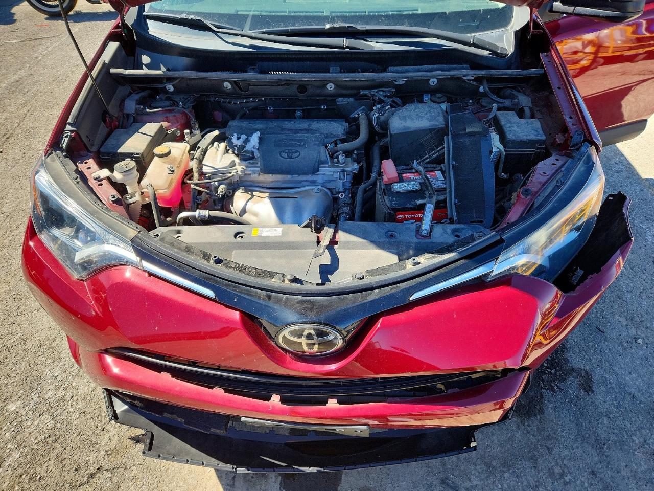 2018 TOYOTA RAV4 LE photo 23