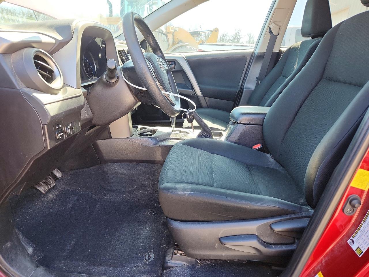 2018 TOYOTA RAV4 LE photo 13
