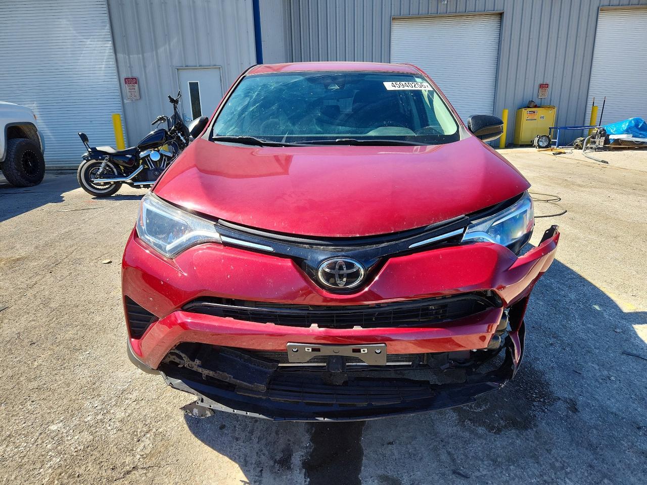 2018 TOYOTA RAV4 LE photo 9
