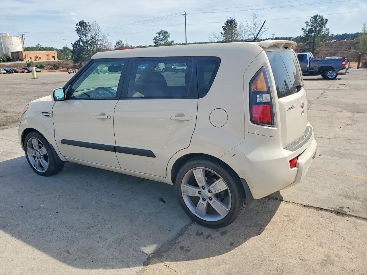 2011 KIA SOUL photo 2