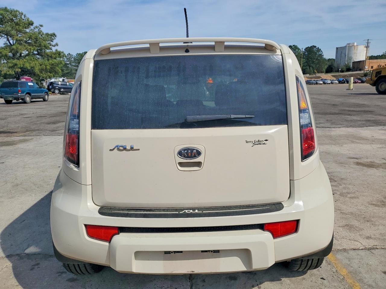 2011 KIA SOUL photo 6