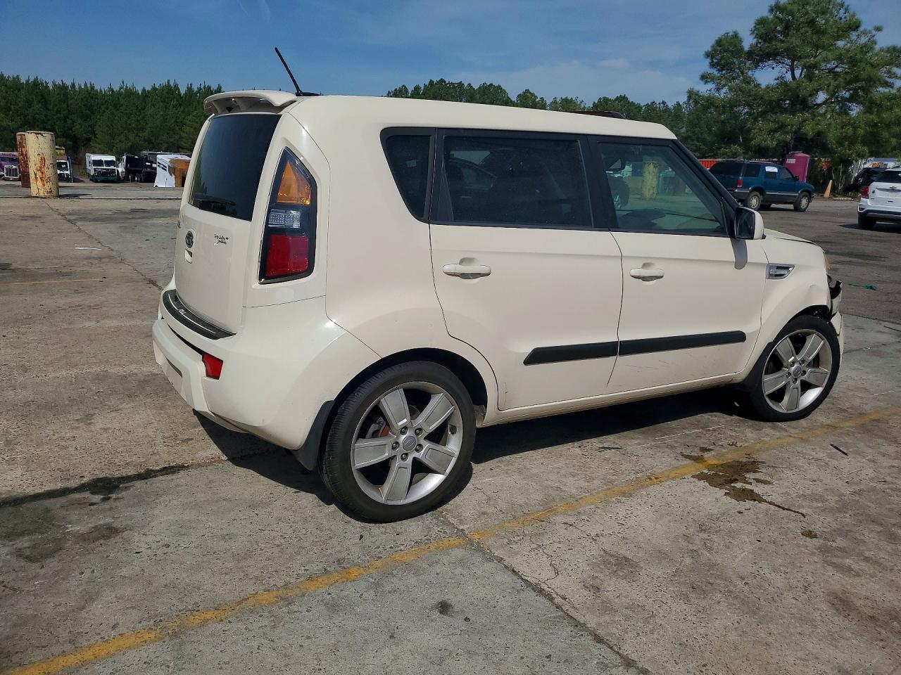 2011 KIA SOUL photo 3