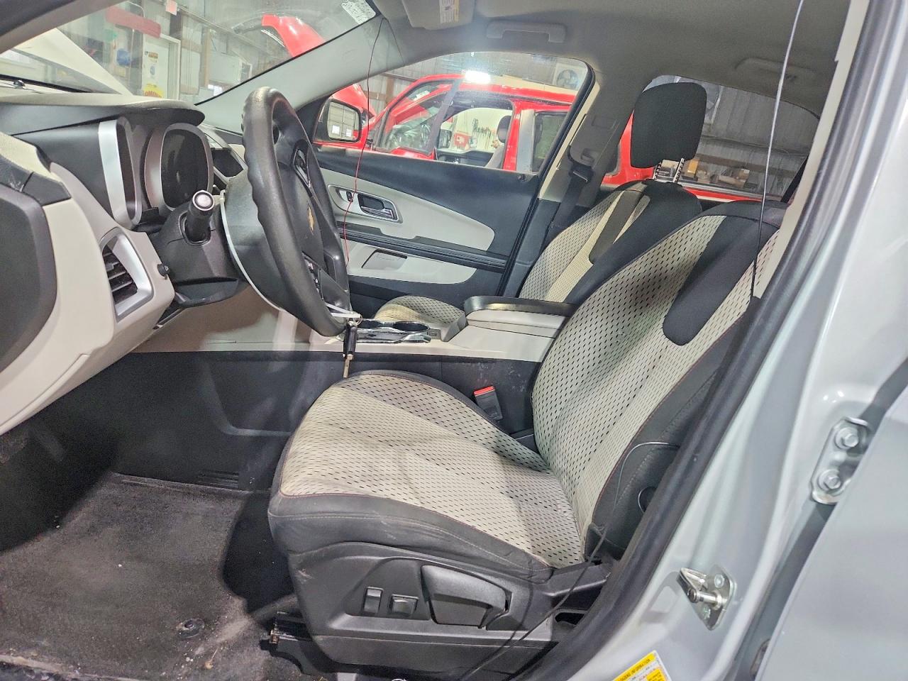 2015 CHEVROLET EQUINOX LS photo 13