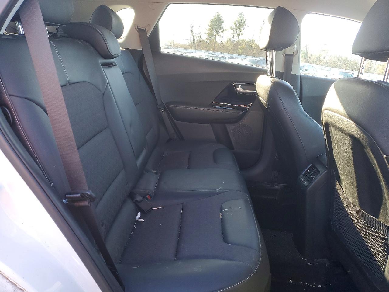 2019 KIA NIRO S TOURING photo 28