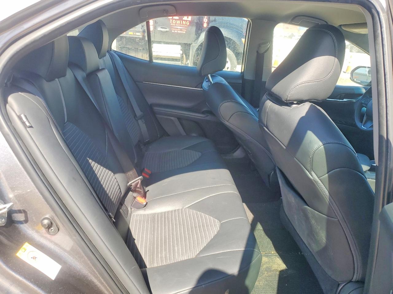 2018 TOYOTA CAMRY SE photo 10
