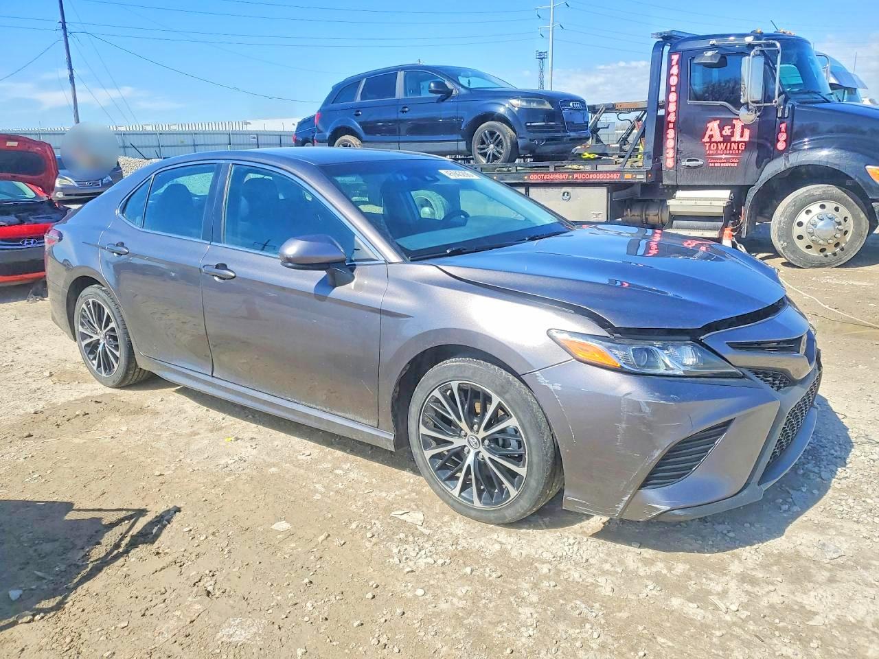 2018 TOYOTA CAMRY SE photo 4