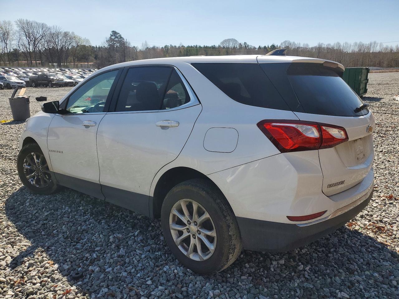 2019 CHEVROLET EQUINOX LT photo 3