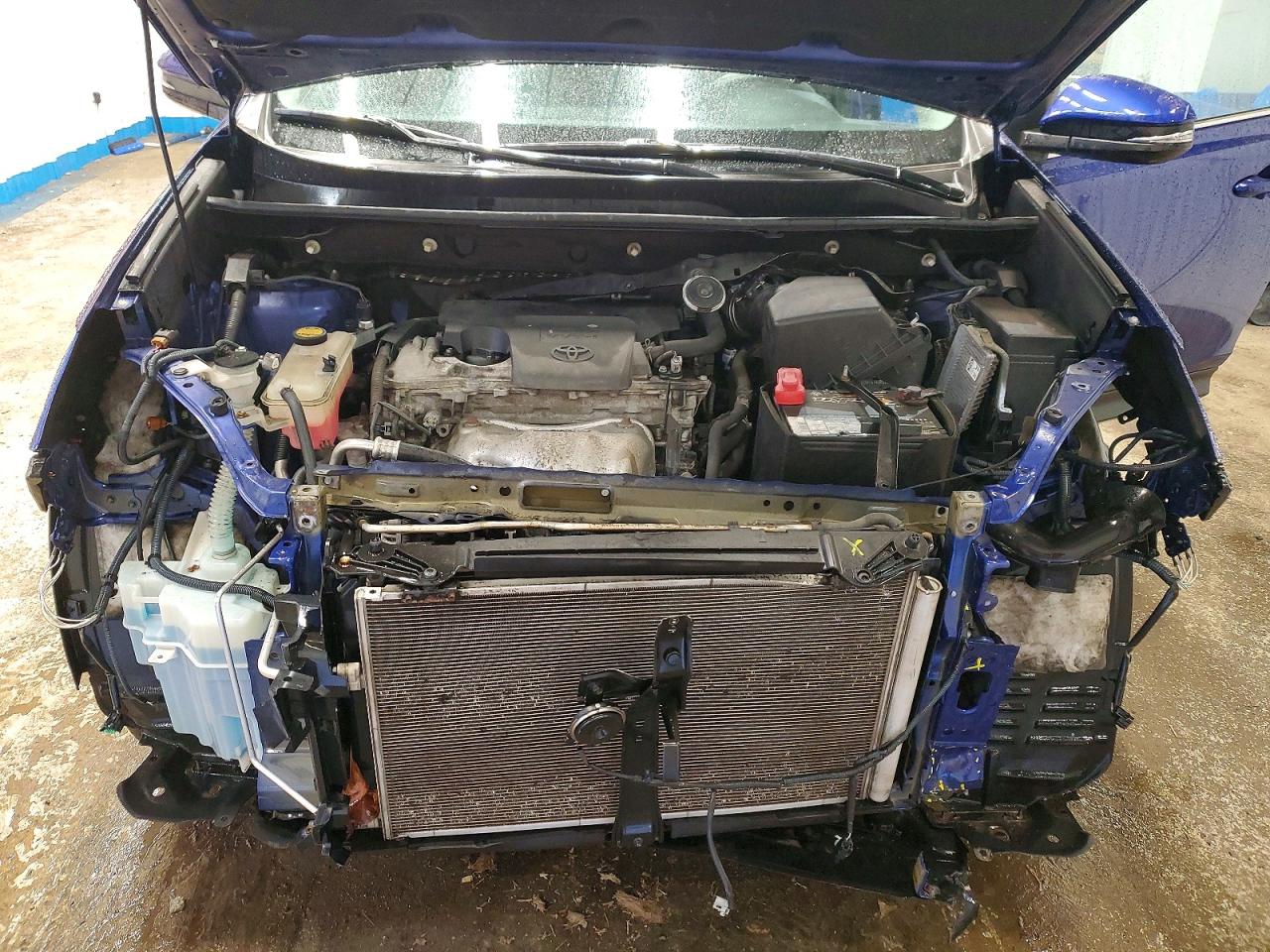 2014 TOYOTA RAV4 XLE photo 12