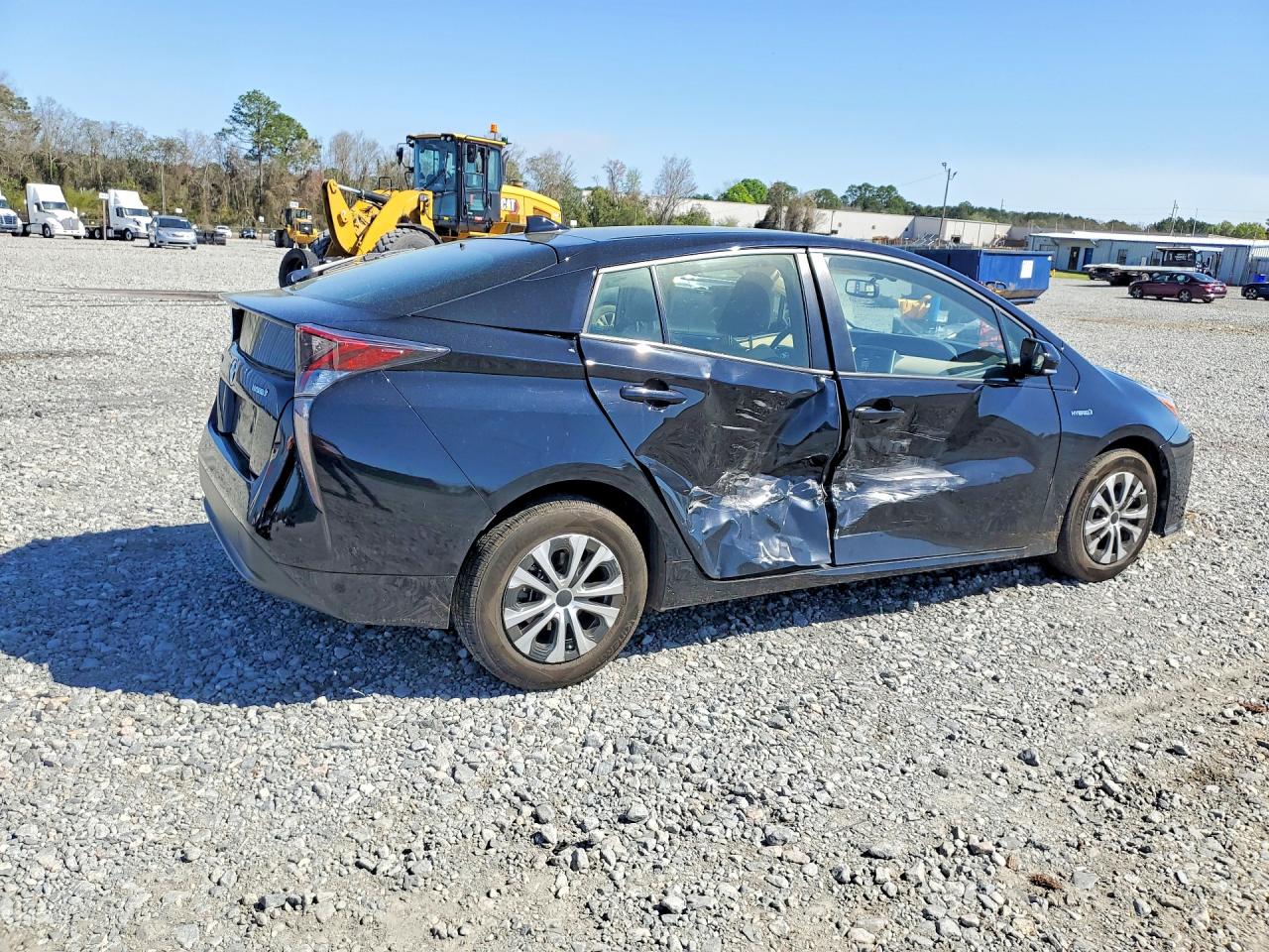 2016 TOYOTA PRIUS FOUR photo 3