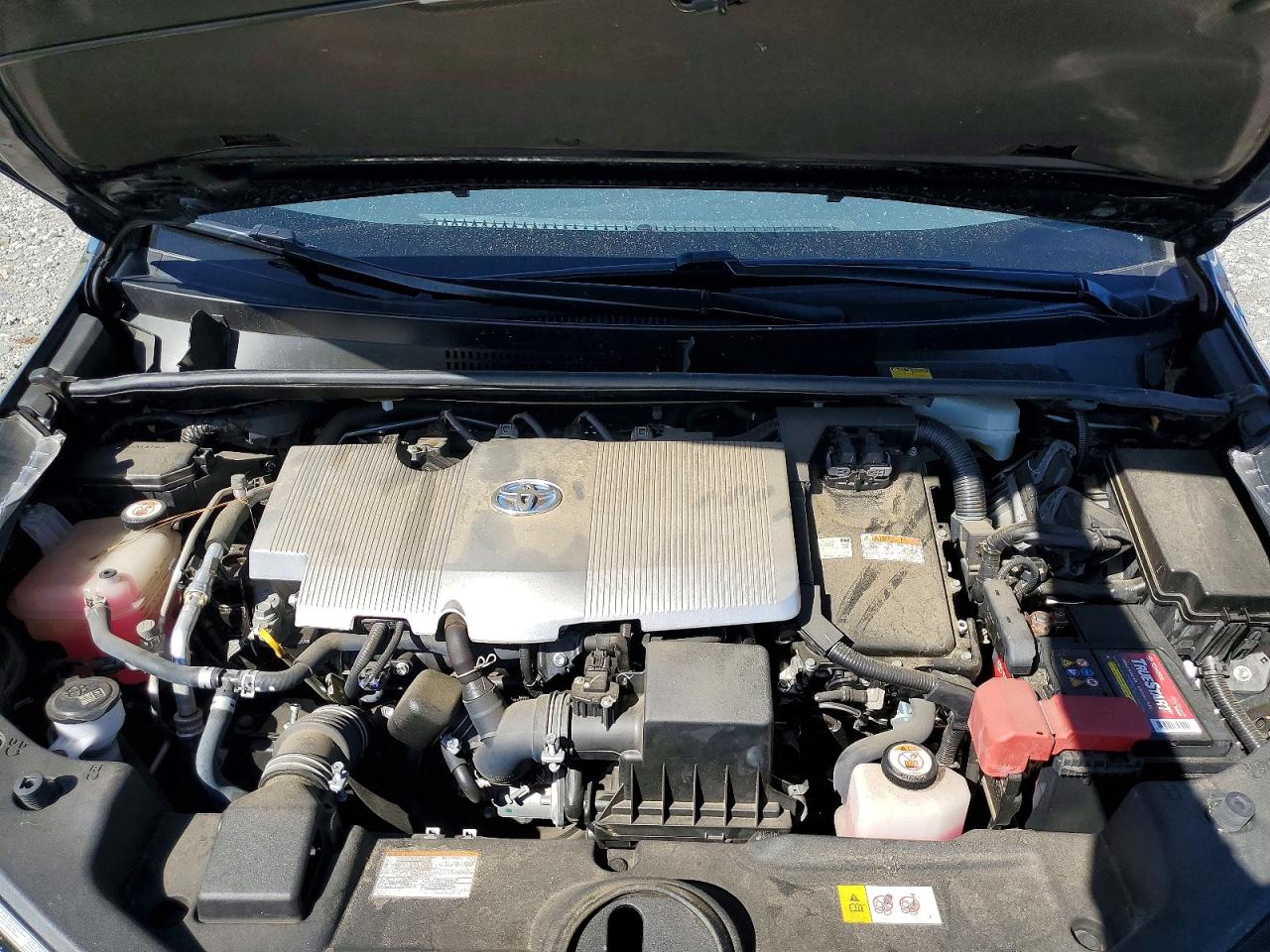 2016 TOYOTA PRIUS FOUR photo 11
