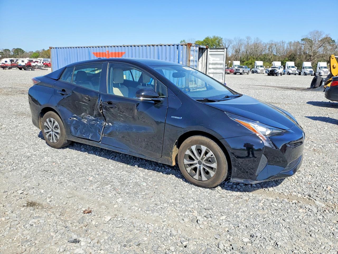 2016 TOYOTA PRIUS FOUR photo 4