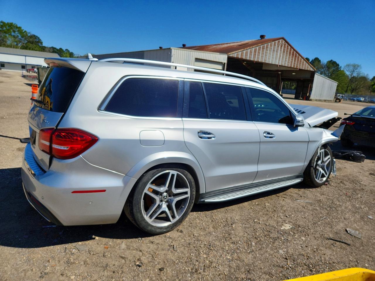 2017 MERCEDES-BENZ GLS 550 4MATIC photo 3