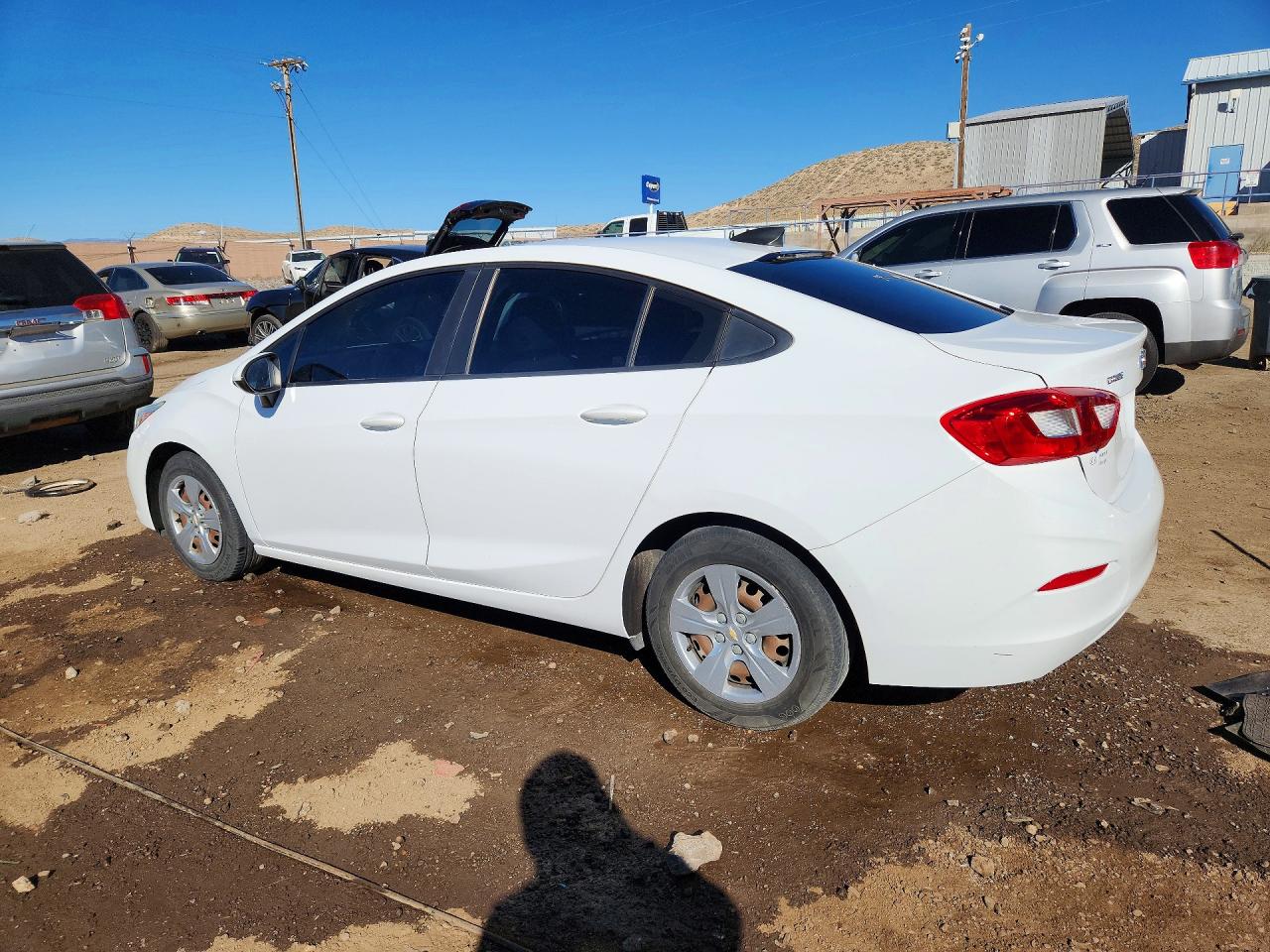 2017 CHEVROLET CRUZE LS photo 3