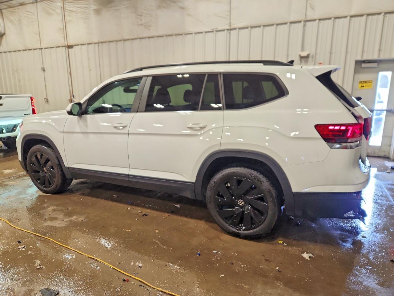 2024 VOLKSWAGEN ATLAS SE photo 4