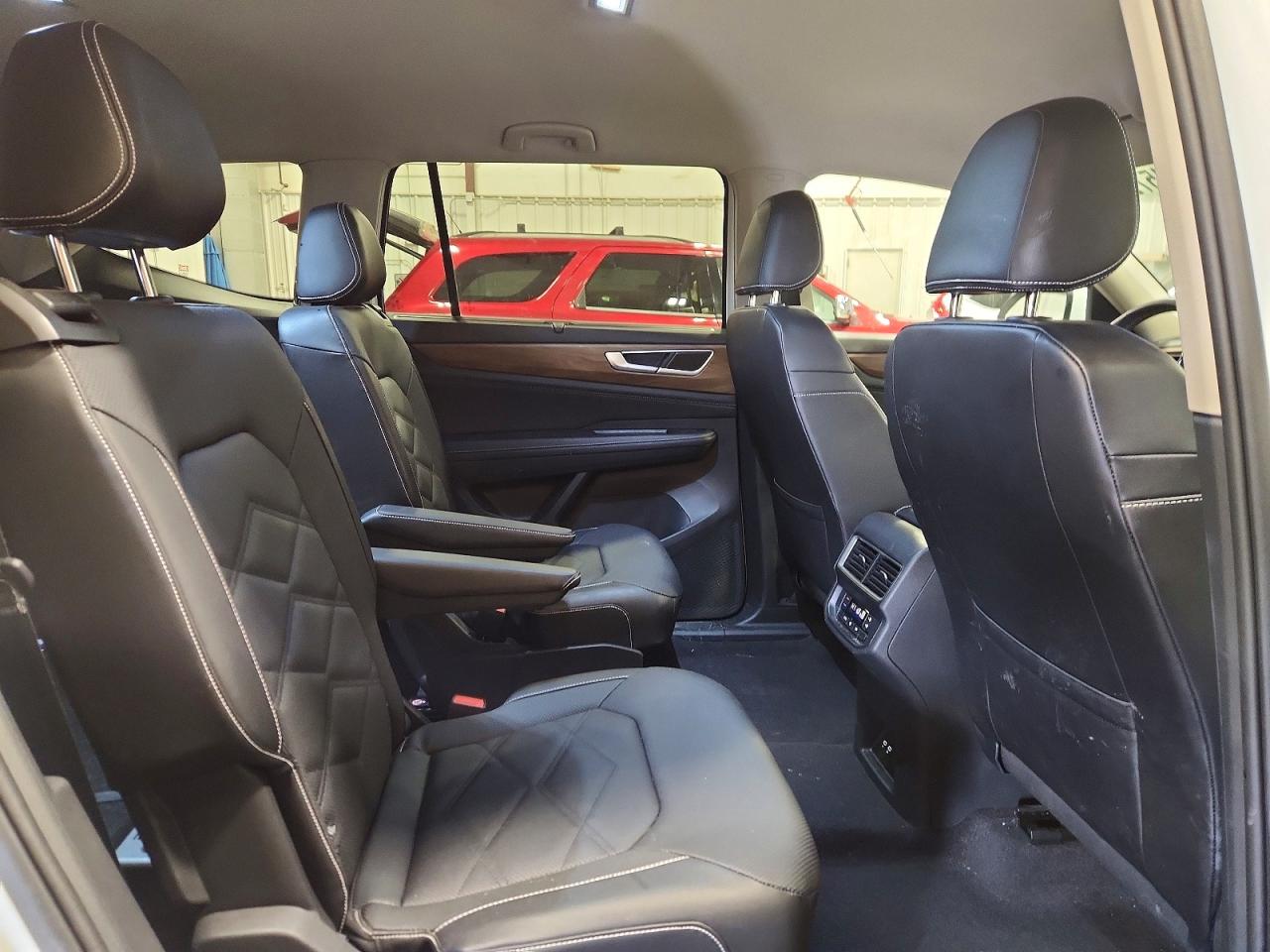 2024 VOLKSWAGEN ATLAS SE photo 31