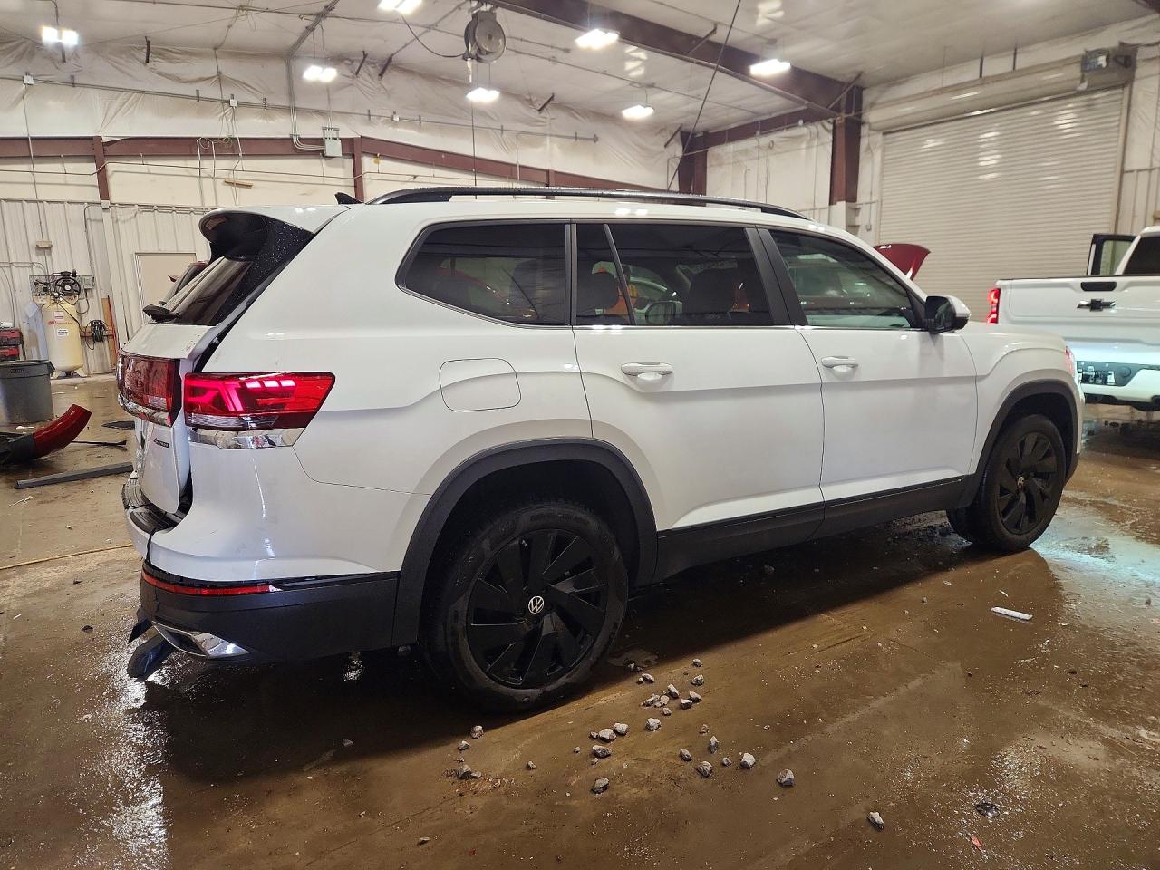 2024 VOLKSWAGEN ATLAS SE photo 7