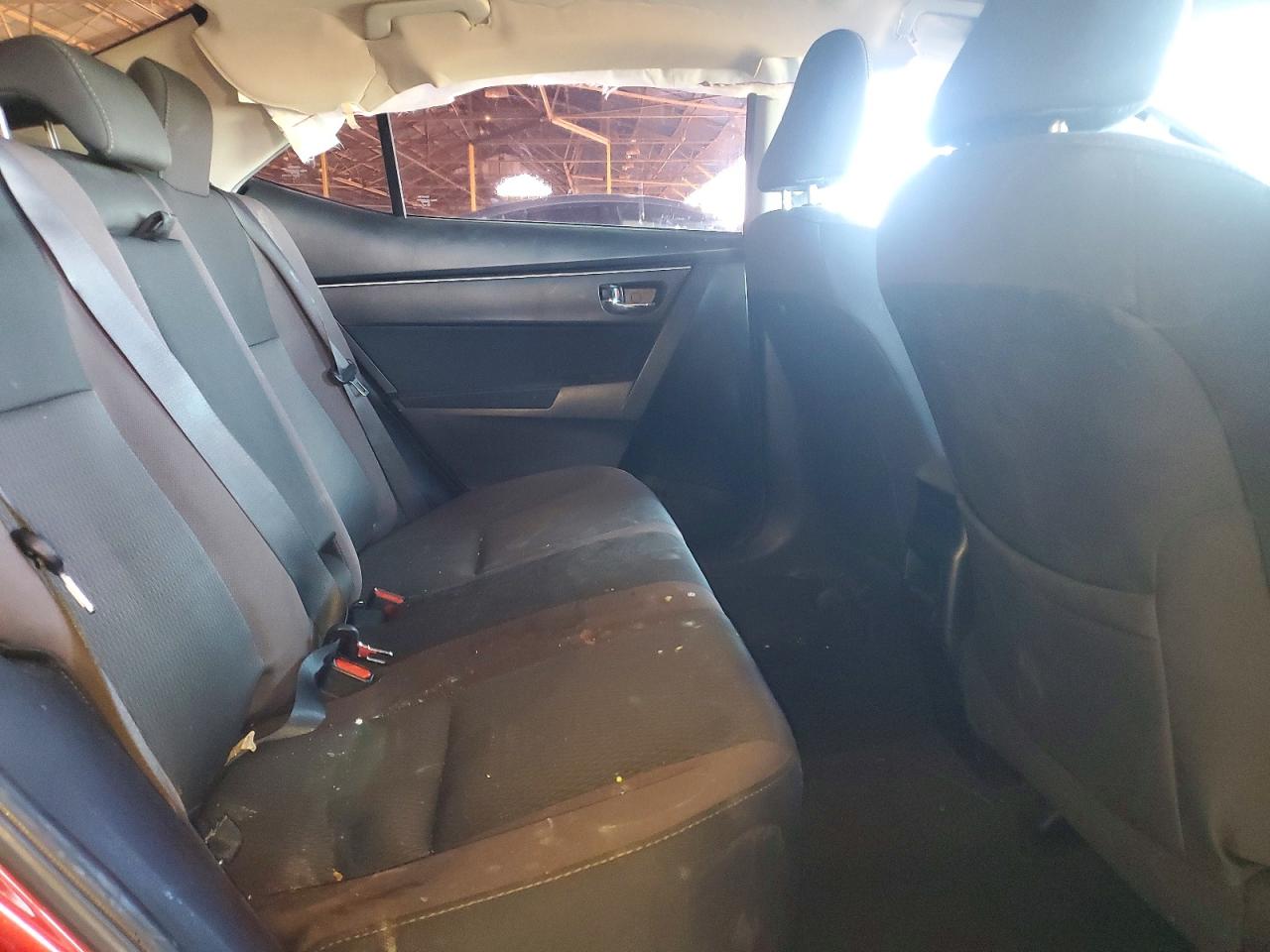 2018 TOYOTA COROLLA LE photo 10