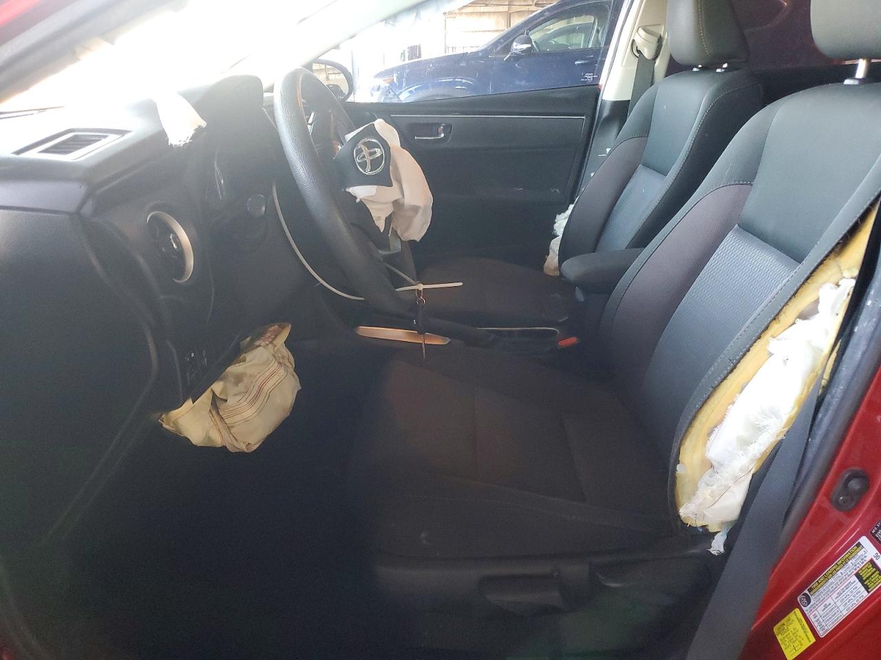 2018 TOYOTA COROLLA LE photo 7