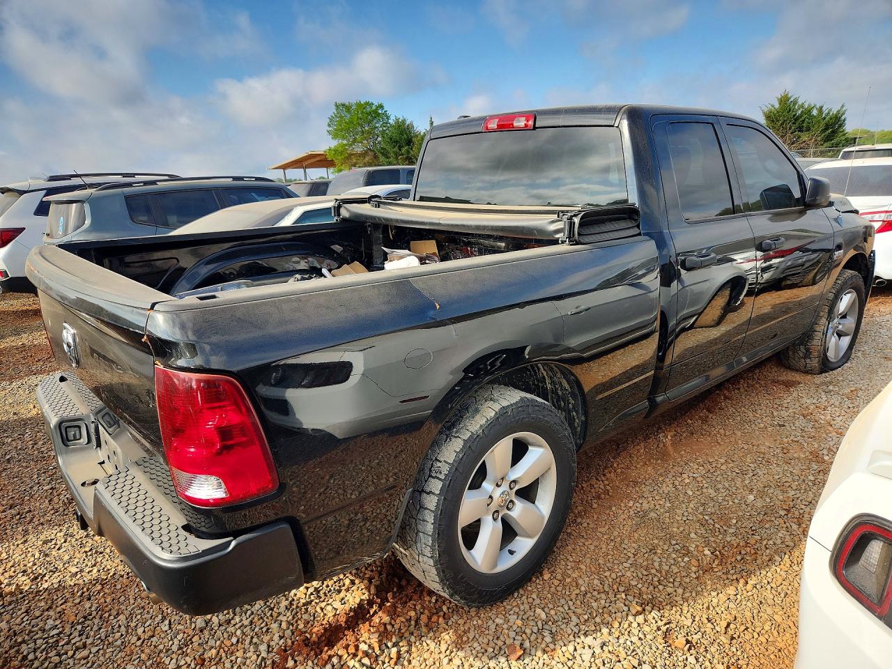 2013 RAM 1500 ST photo 5
