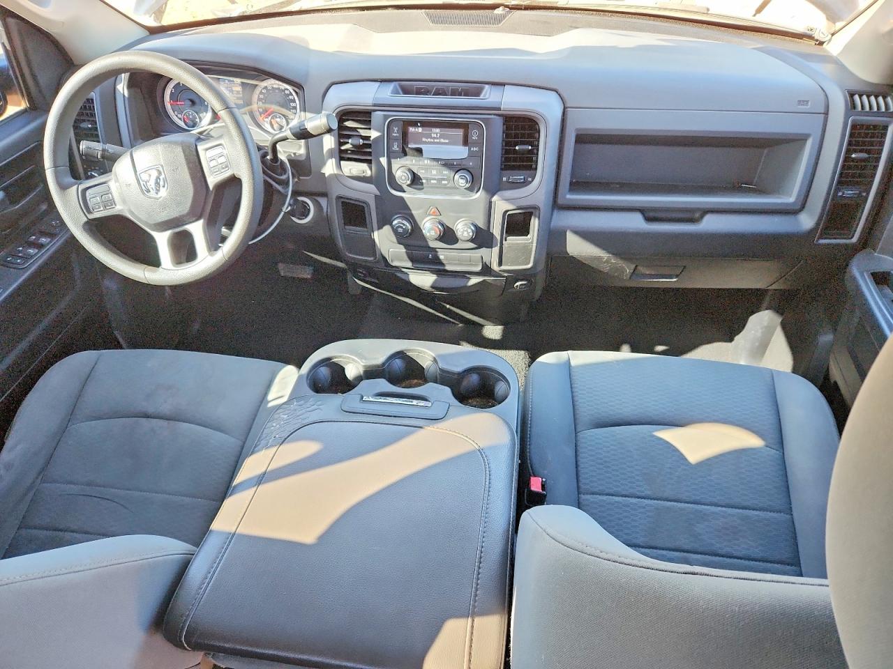2013 RAM 1500 ST photo 15