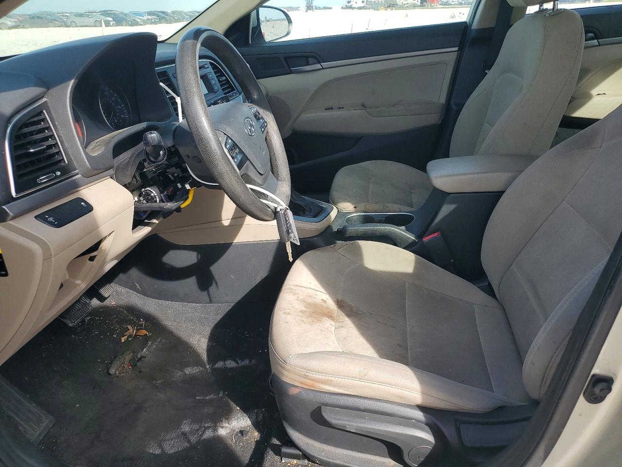 2017 HYUNDAI ELANTRA SE photo 19