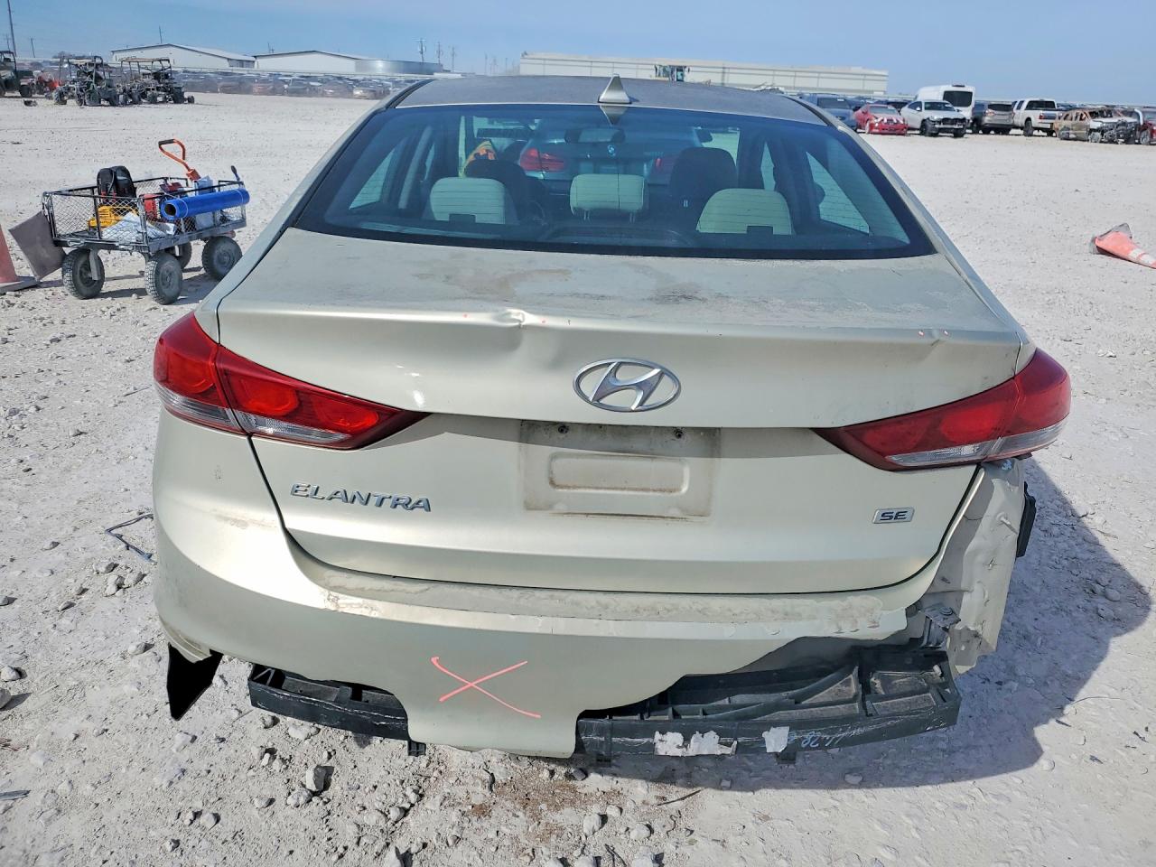 2017 HYUNDAI ELANTRA SE photo 16