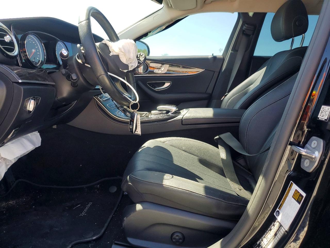 2017 MERCEDES-BENZ E 300 photo 7