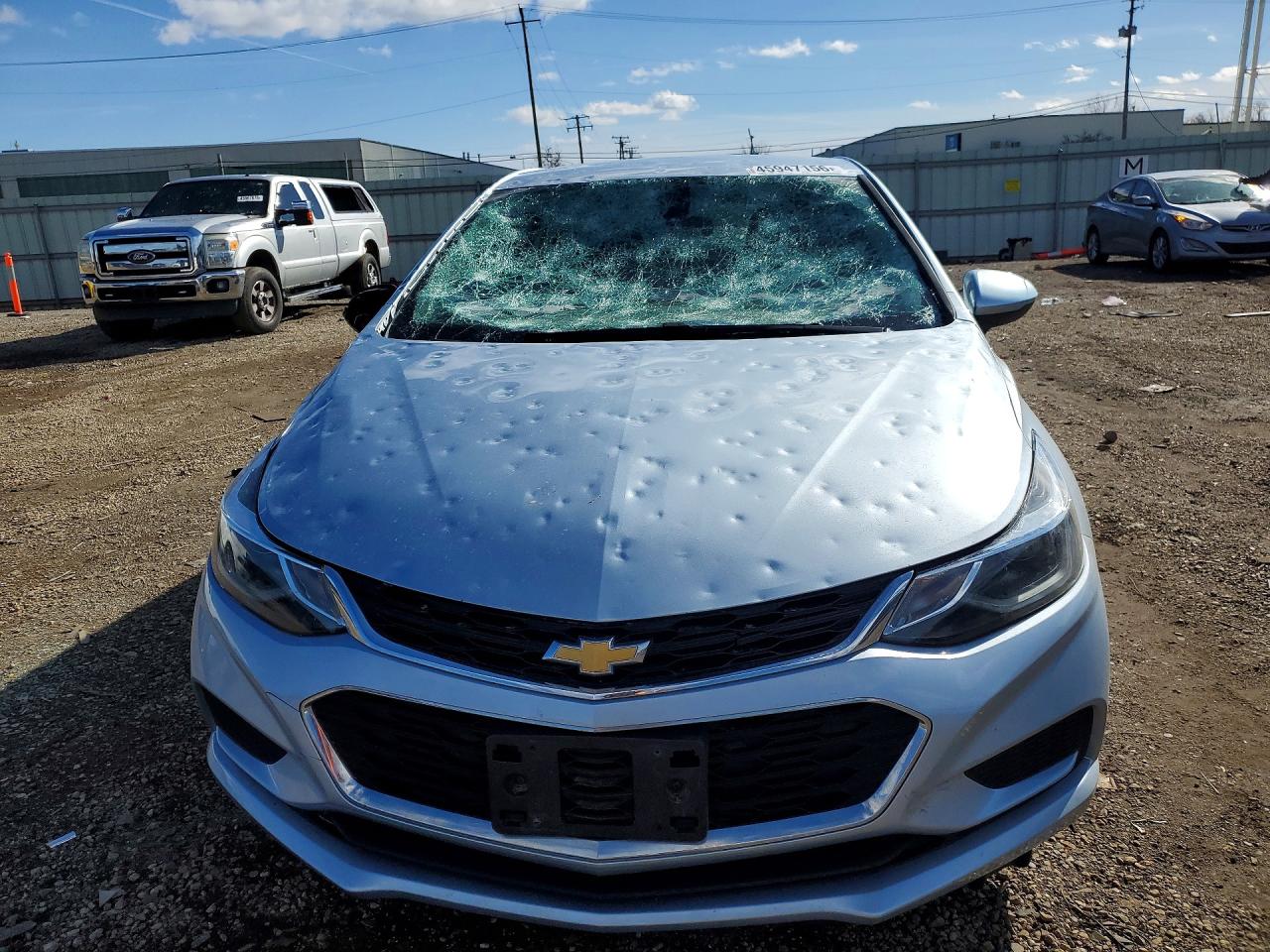 2017 CHEVROLET CRUZE LT photo 5