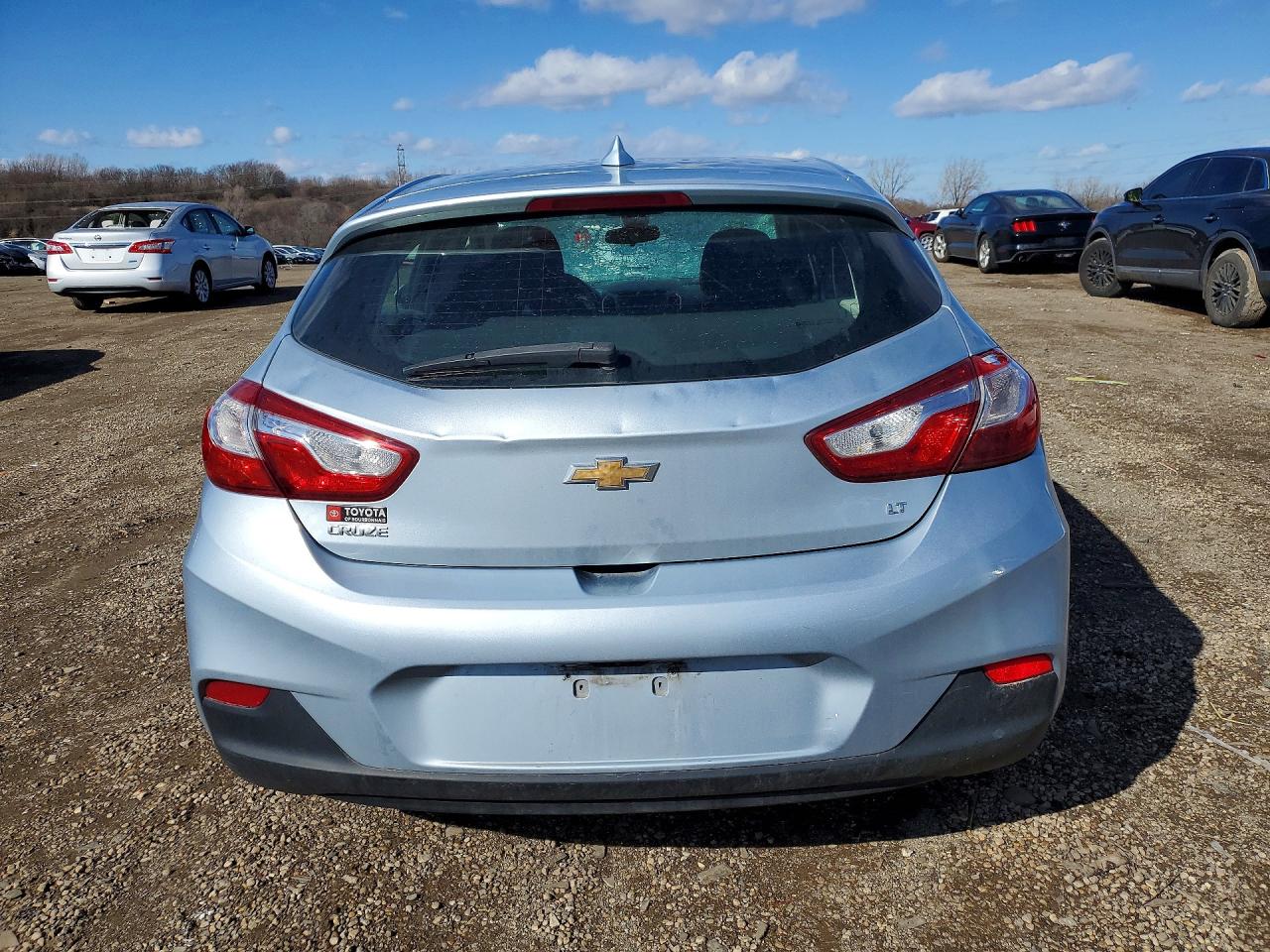 2017 CHEVROLET CRUZE LT photo 6