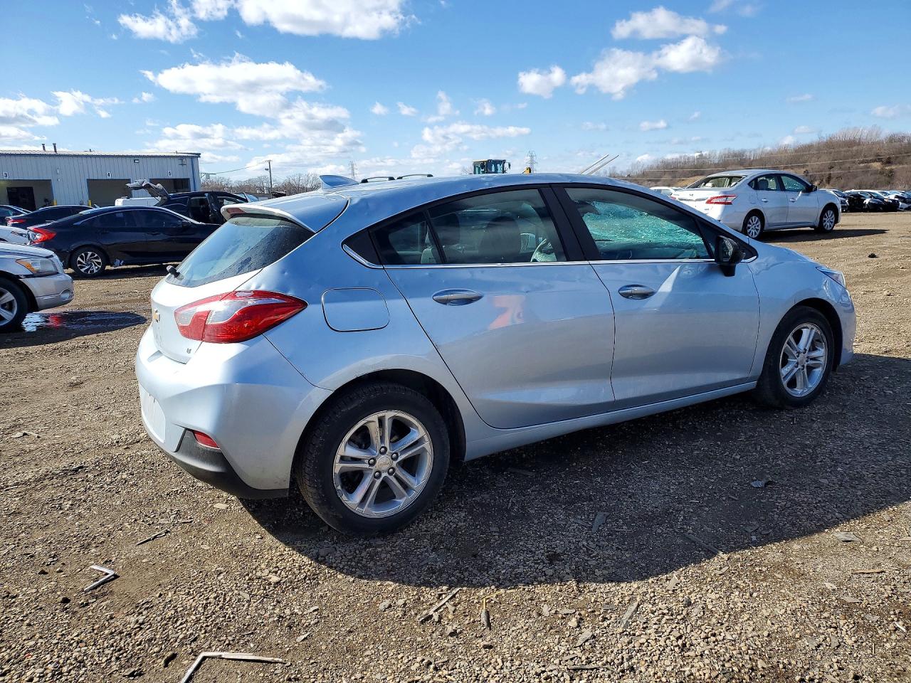 2017 CHEVROLET CRUZE LT photo 3
