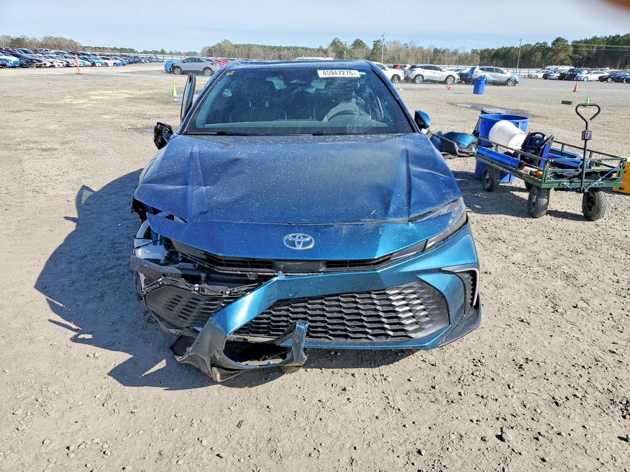 2025 TOYOTA CAMRY SE photo 9