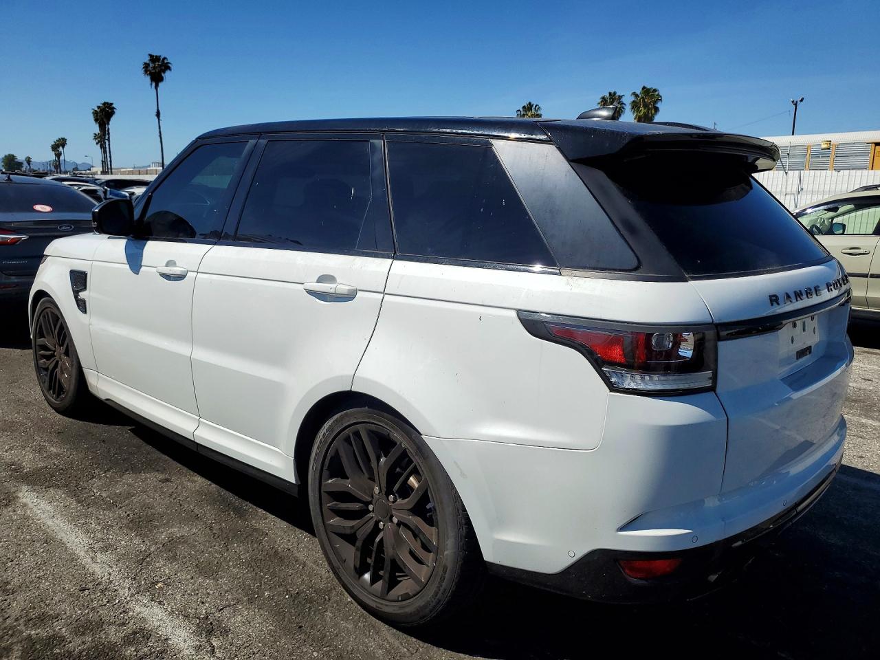 2017 LAND ROVER RANGE ROVER SPORT SVR photo 3