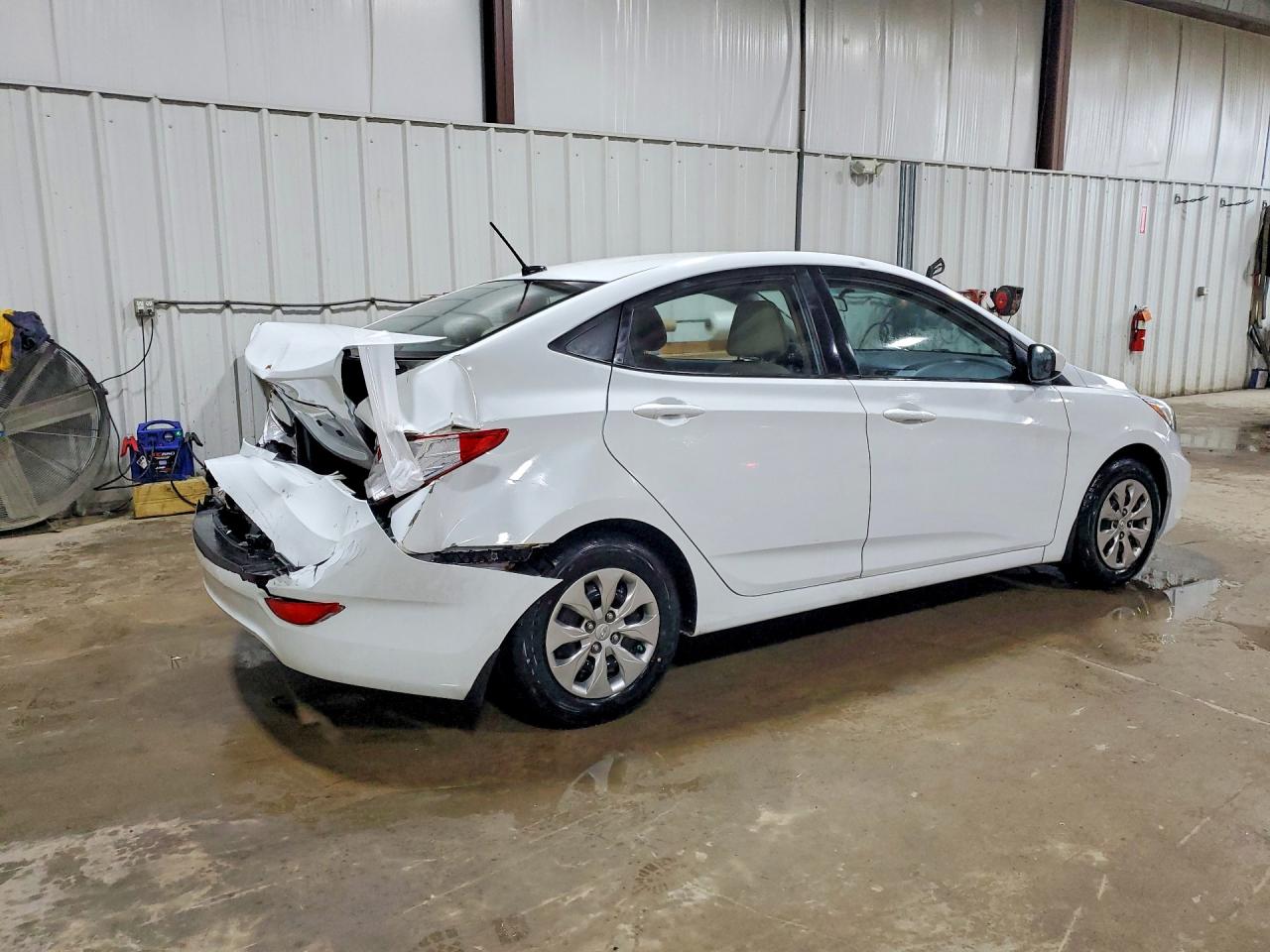 2016 HYUNDAI ACCENT SE photo 5