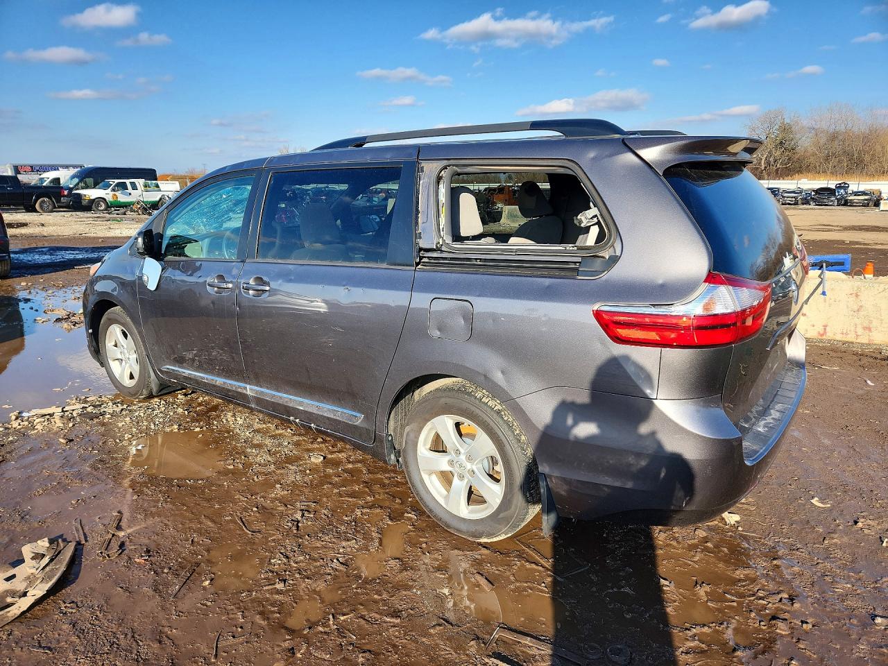 2017 TOYOTA SIENNA LE 8-PASSENGER photo 3